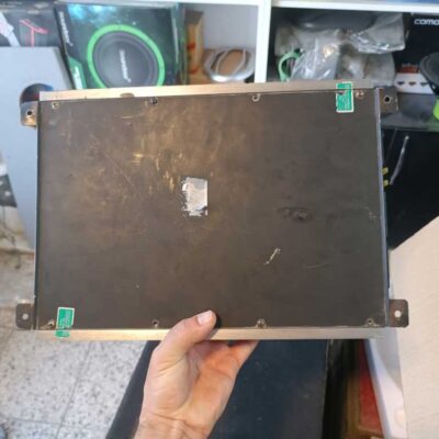 نمای پشت قاب آمپلی-فایر-Audiovox-avx-620-