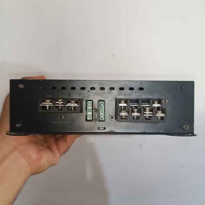 امپلی فایر BLAUPUNKT AMP2504 نما ترمینال فیوز صدا ترمینال برق